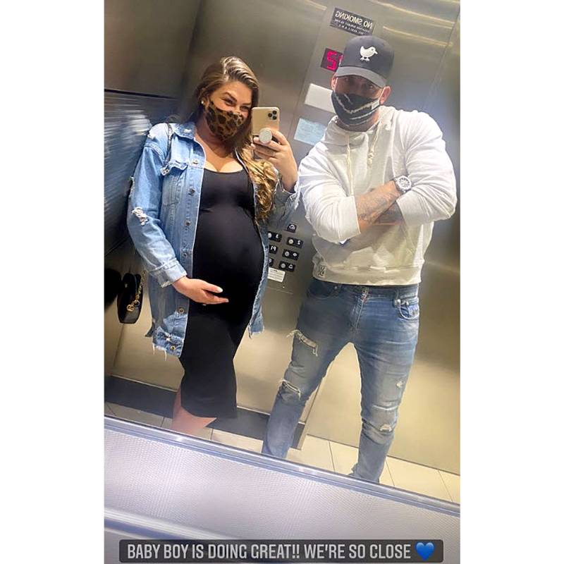Brittany Cartwright Baby Bump Album Ahead 1st Child With Jax Taylor