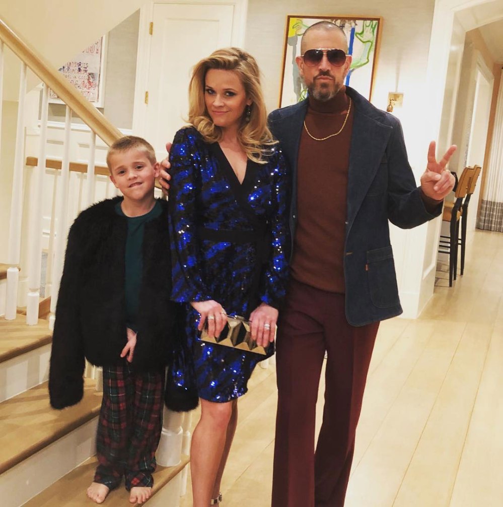 Reese Witherspoon Husband Jim Toth Relationship Timeline reese-witherspoon-husband-jim-toth-relationship-timeline