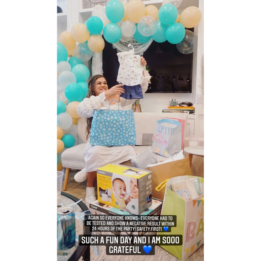 Great Gifts Inside Pregnant Brittany Cartwright Baby Shower