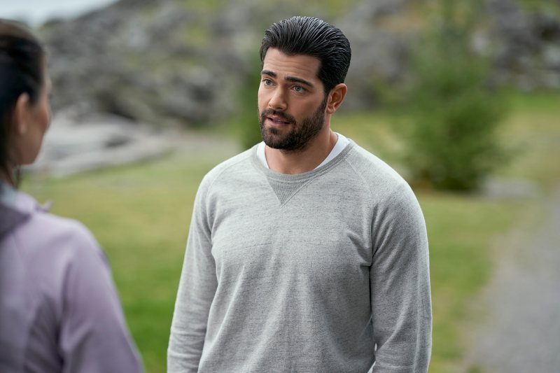 Jesse Metcalfe Exiting Hallmark Channel’s ‘Chesapeake Shores’ in Season 5 After Being ‘Taylor Made’ for the Role