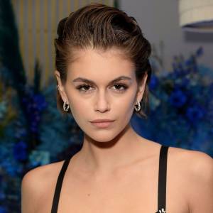Kaia Gerber Has the World’s Strangest Hack for Applying Perfume