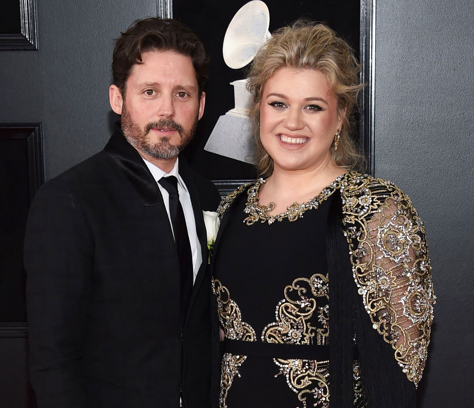 Kelly Clarkson Love On The Brain