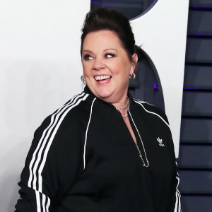 Melissa McCarthy Was ‘Flipped Off’ for Wearing a Tracksuit to the Oscars