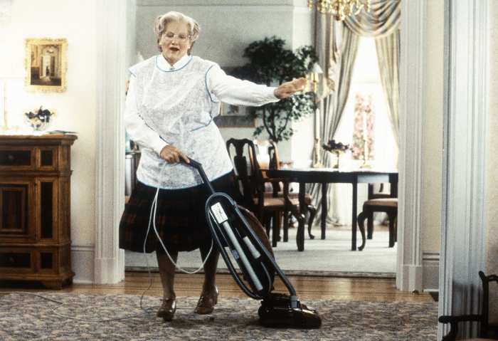 Mrs Doubtfire Fans Are Begging for the Rumored NC-17 Cut to Be Released