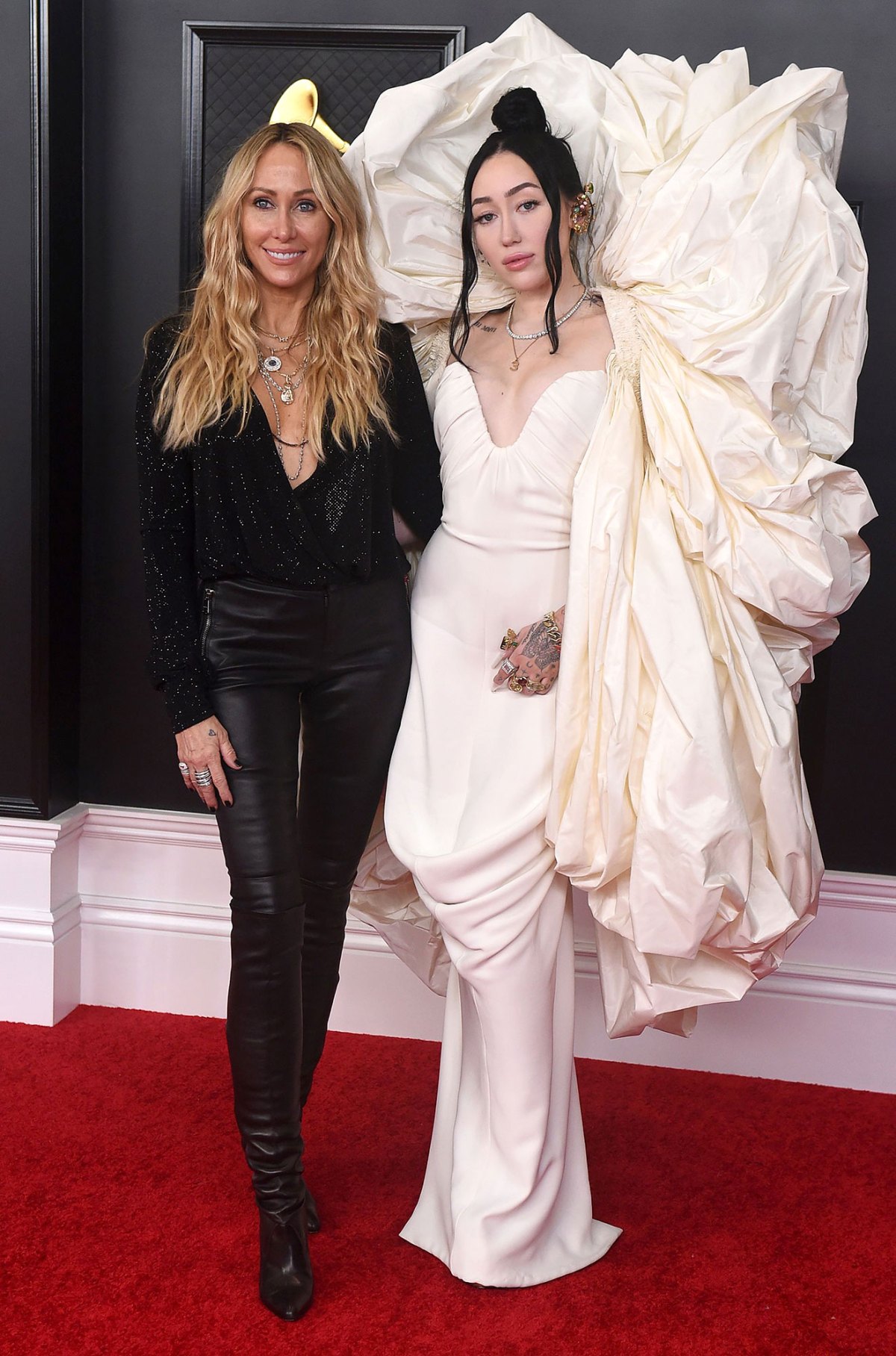 Grammys 2021 Stars Bringing Family Members To Red Carpet