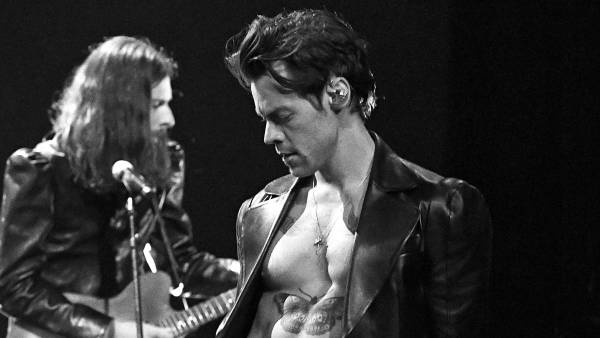 Pics Harry Styles Grammys 2021 That You Need See Again
