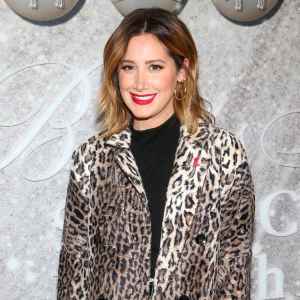 Pregnant Ashley Tisdale Shares Maternity Shoot Pics