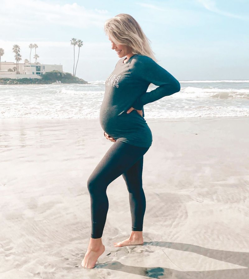 Beach Bump! See BiP’s Krystal Nielson’s Pregnancy Pics