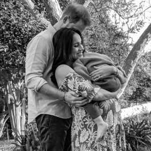 Pregnant Meghan Markle Holds Son Archie in New Baby Bump Pic