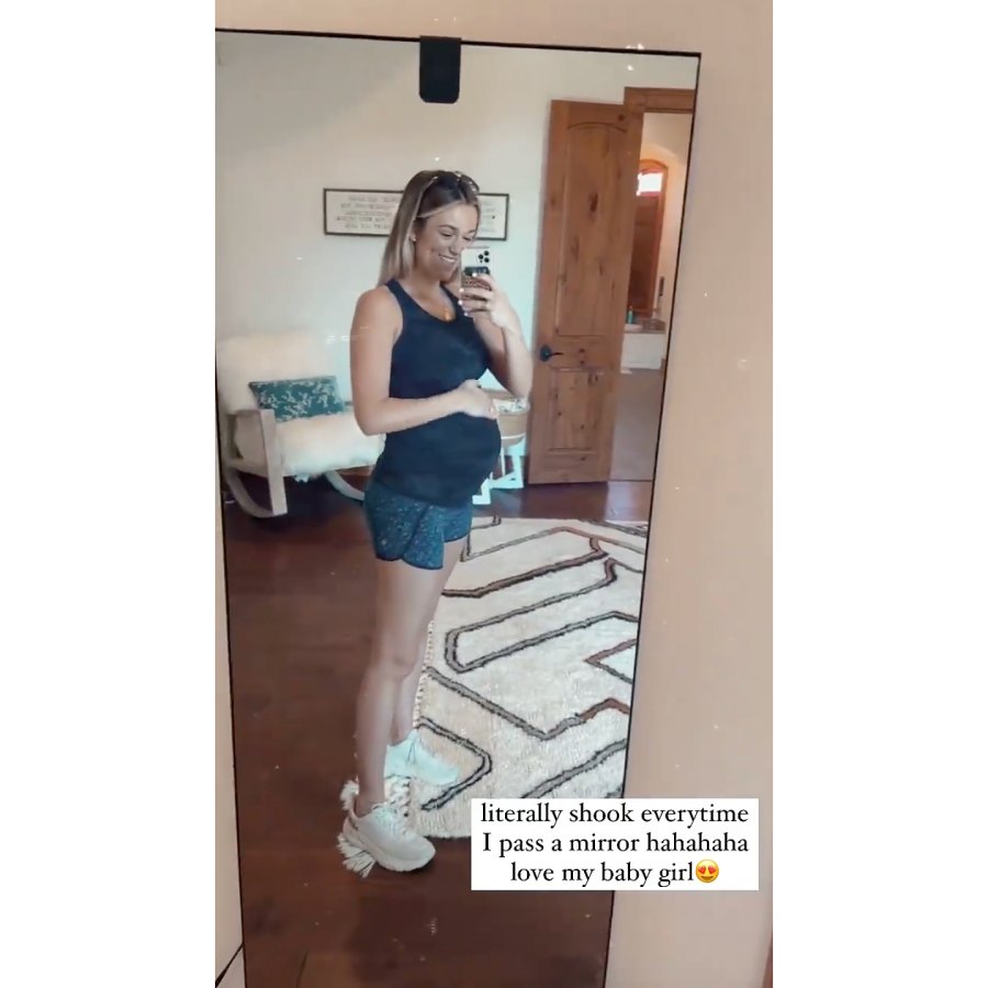Pregnant Sadie Robertson baby bump