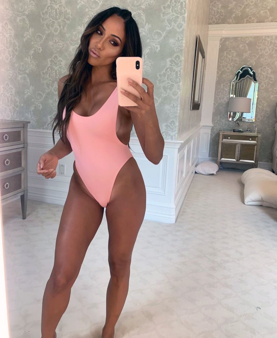 RHONJ’s Melissa Gorga Looks Like a Tan Goddess in Pink One-Piece: Pic