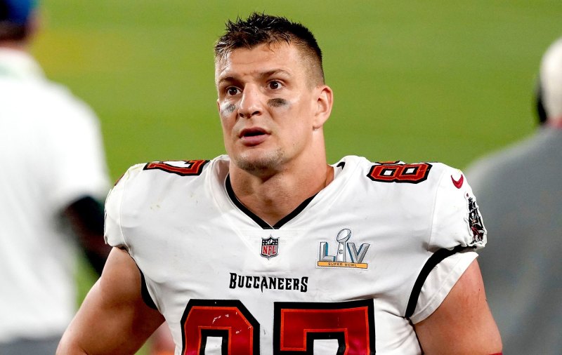 Rob Gronkowski Breaks His Silence on Late Teammate Aaron Hernandez’s 2015 Murder Conviction 1