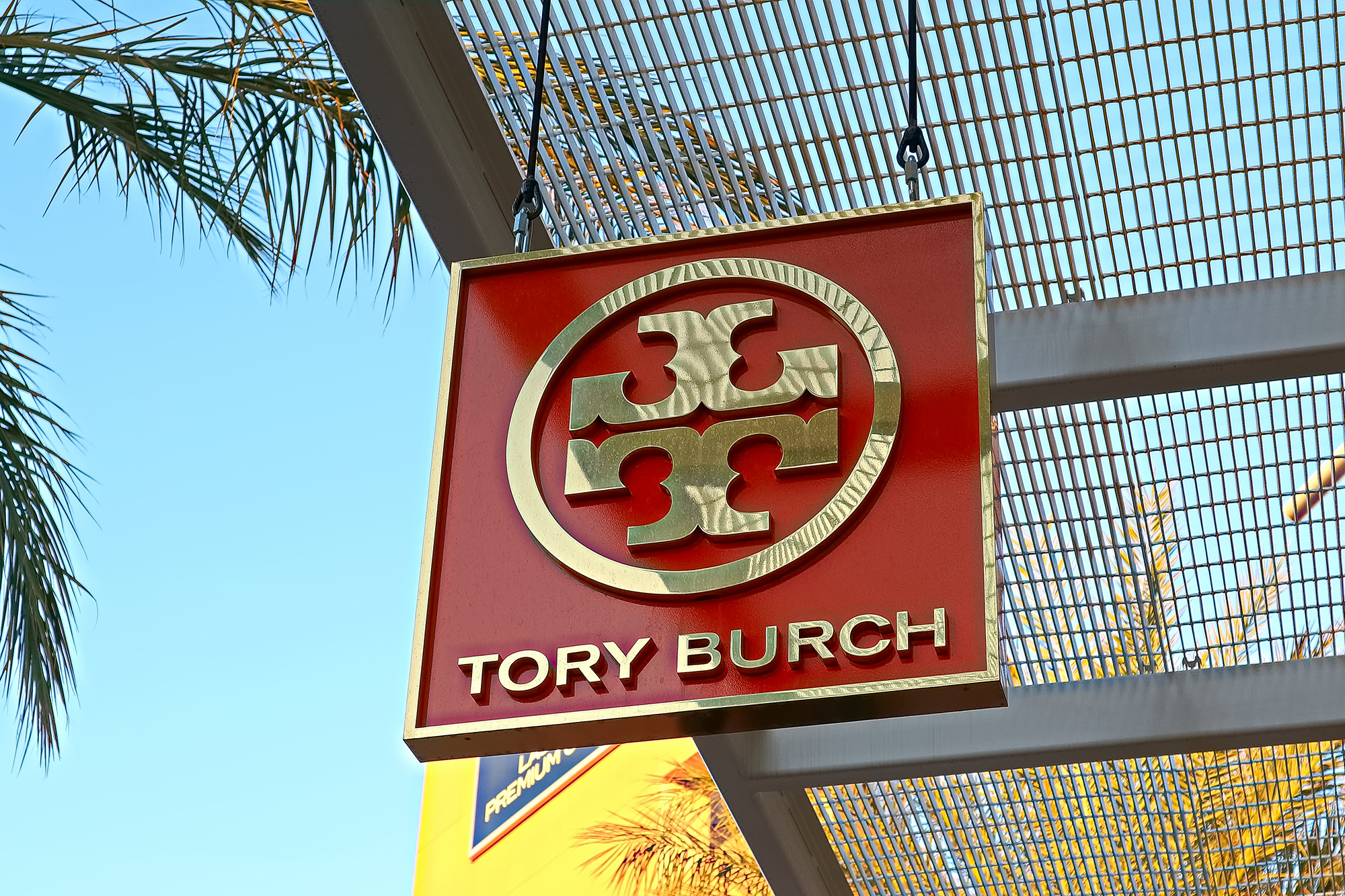 Tory Burch Just Launched Their Summer Sale — Shop Now