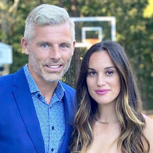 Watch Hannah Berner Des Bishop Rock Newly Engaged Game