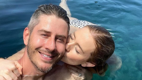 kiss kiss Inside Pregnant Lauren Burnham and Arie Luyendyk Jr.’s Hawaii Babymoon Ahead of Twins Births