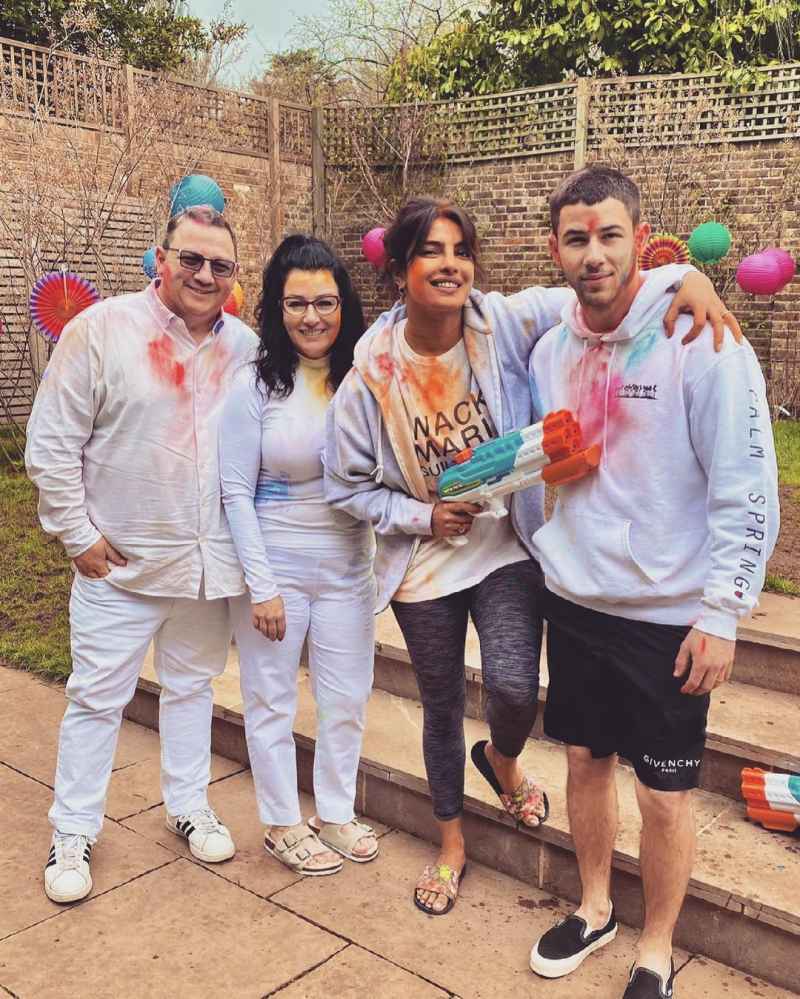 Nick Jonas Priyanka Chopra Celebrate Holi