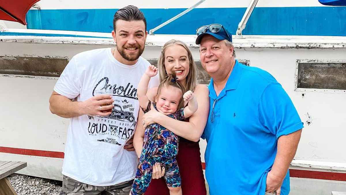 Why 90 Day Fiance's Andrei Asked Elizabeth's Dad for $100,000 | Us Weekly