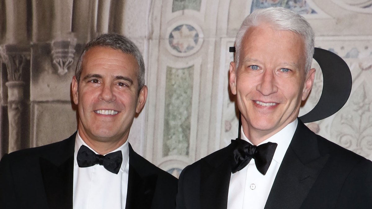 Anderson Cooper's Son Gets Andy Cohen's Son's Hand-Me-Downs: Watch