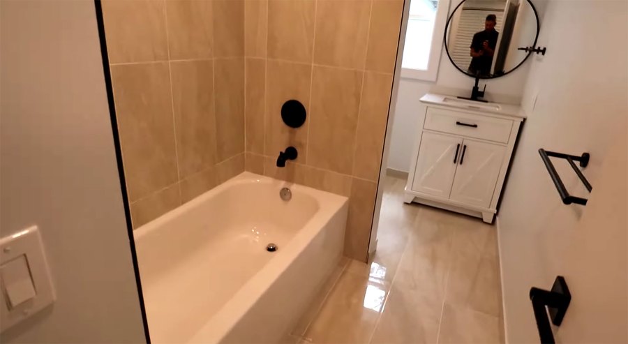 Arie Luyendyk Jr and Lauren Burnham Give Tour of Hawaii Home