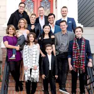 Candace Cameron Bure Confirms There Are Full House Fuller House Group Chats