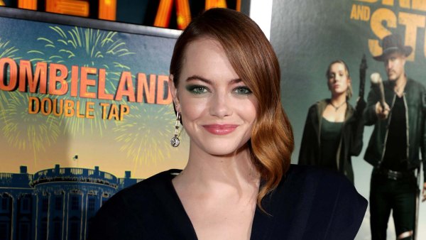 Soaking It In Emma Stone Is a Very Hands-On Mom With Her Daughter