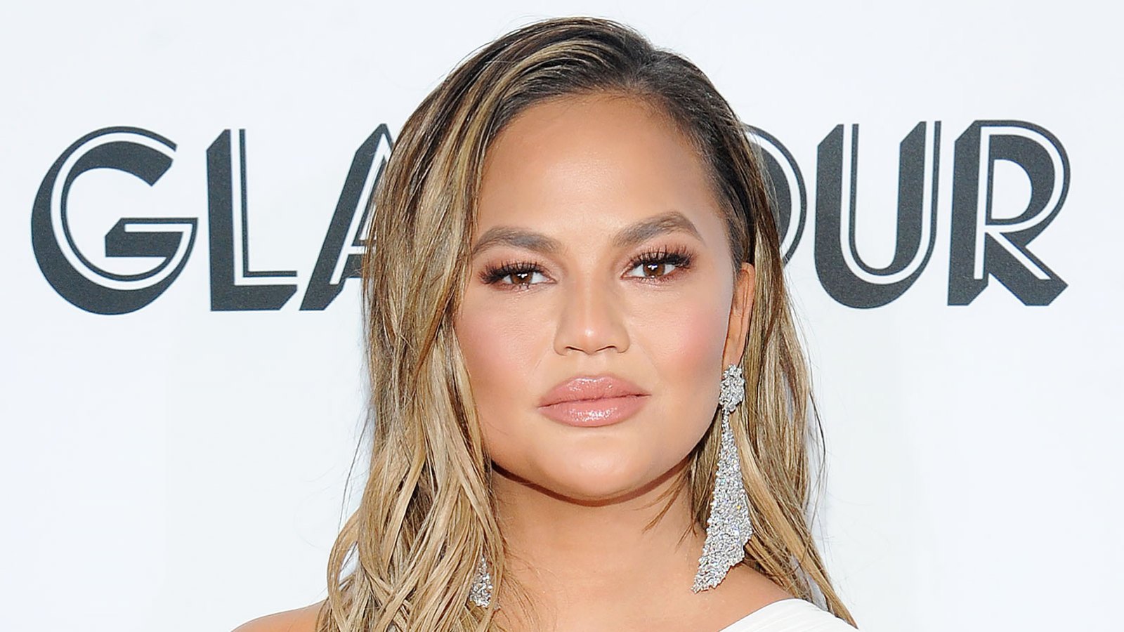 Forget the Wig! Chrissy Teigen Just Dyed Her Hair Pink