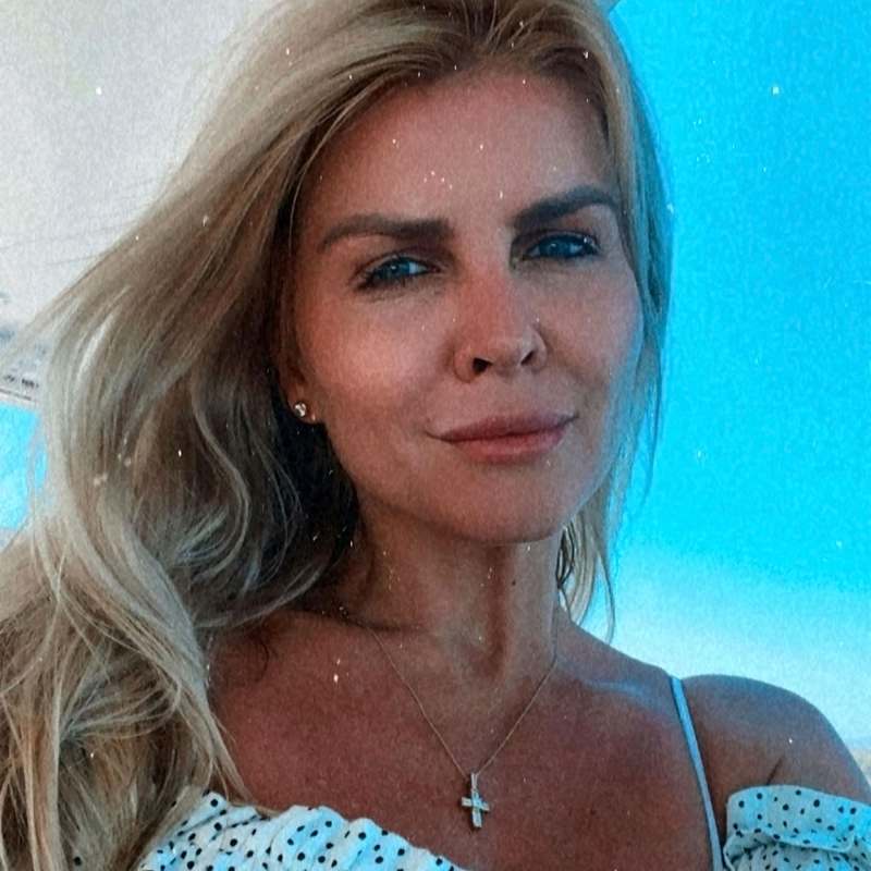 Gleb Savchenko Estranged Wife Elena Vacation With Daughters Amid Divorce