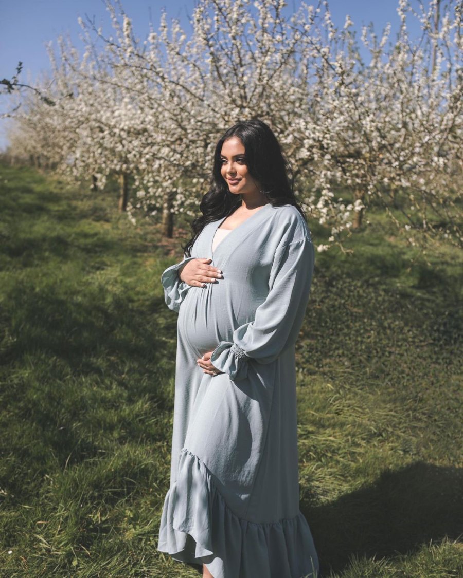 Harry Potter Afshan Azad Is Pregnant With Her 1st Child Instagram 2