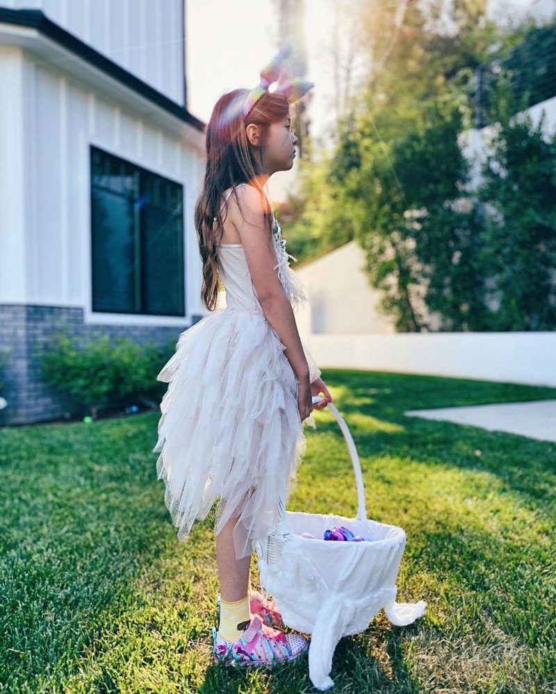 Jenna Dewan Parents Dress Kids in Festive Easter Outfits