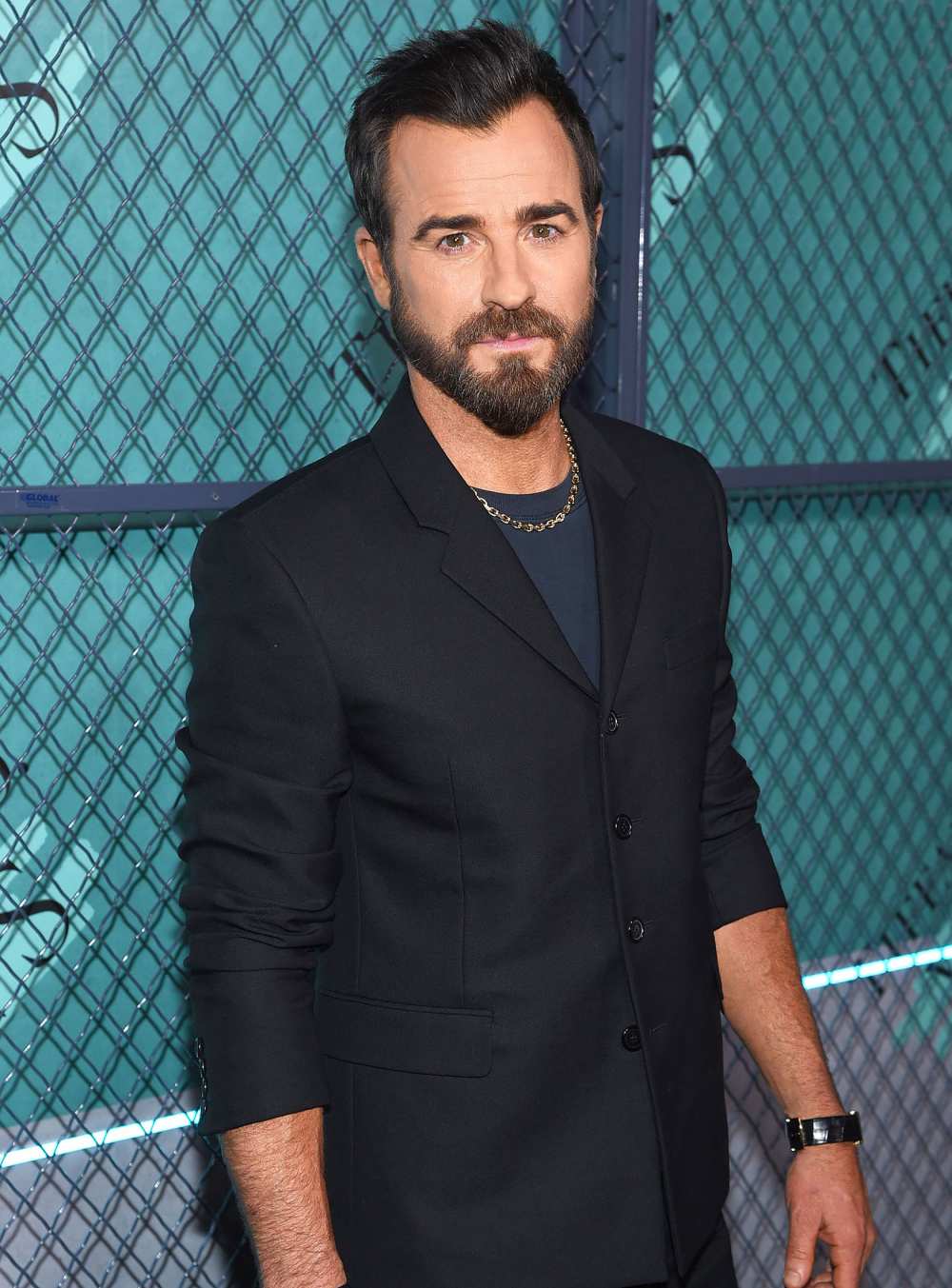 Trainer Talks Justin Theroux's ‘Super Consistent’ Workout Routine