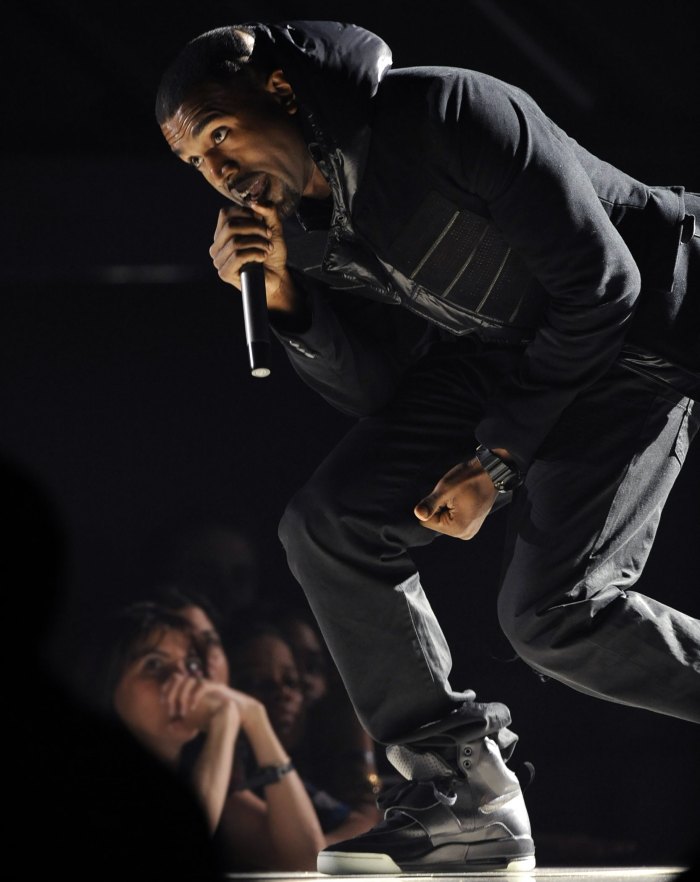Absay Comercio negar Kanye West's Nike Air Yeezy 1 Prototype Sells for $1.8 Million