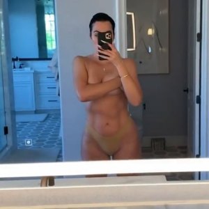 Khloe Kardashian Reacts to Controversy Surrounding Bikini Photo After Pic Is Wiped From the Internet