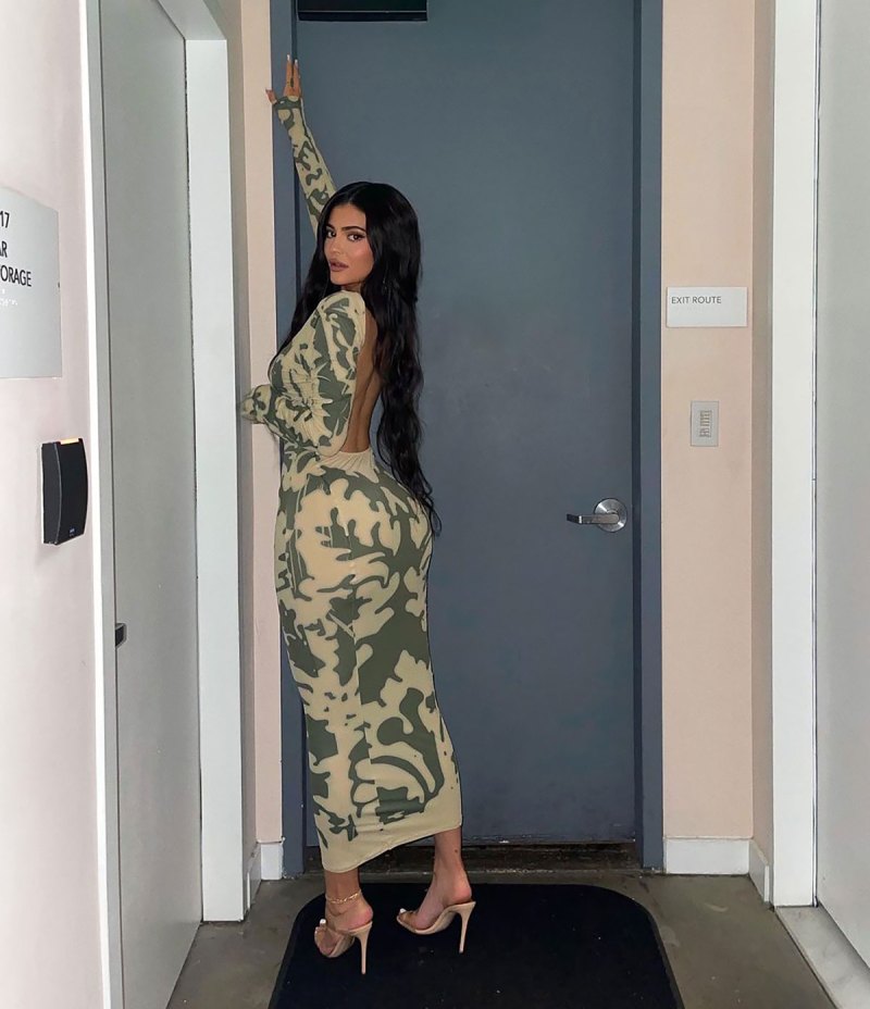 Whoa! Kylie Jenner Looks Unreal in Booty-Hugging Backless Dress