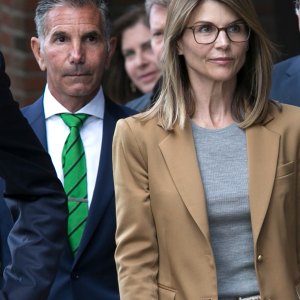 Lori Loughlin Mossimo Giannulli Work Their Marriage After Scandal