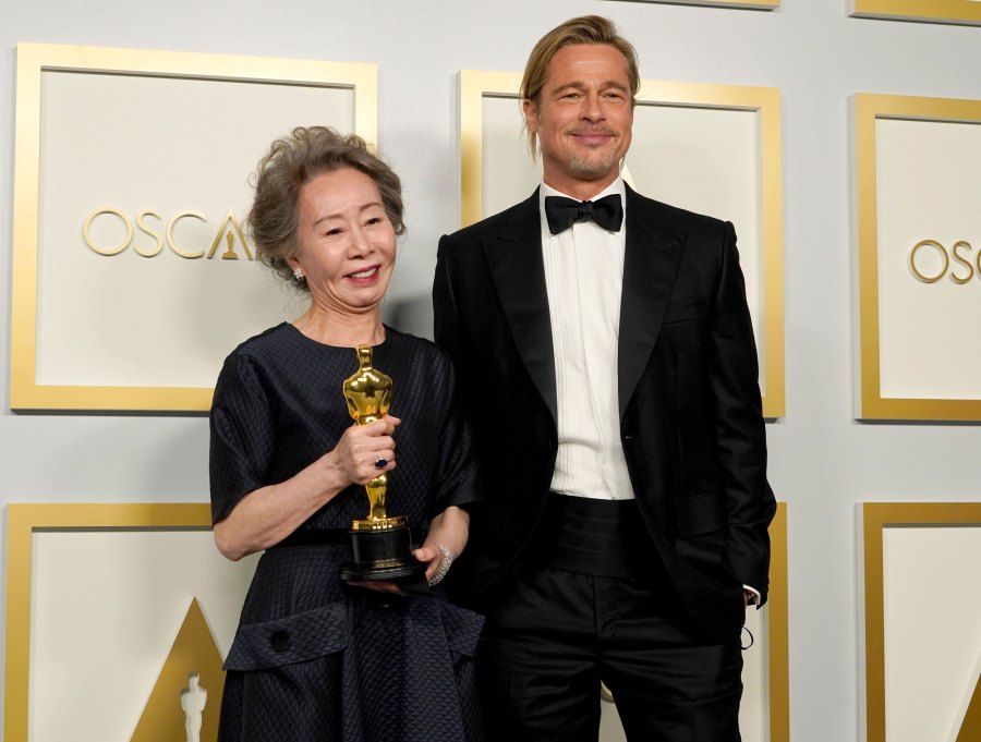 Youn Yuh-jung Brad Pitt Oscars 2021 Backstage Photos What You Didnt See TV