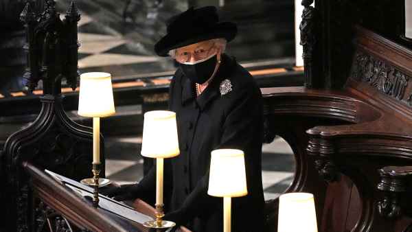 Queen Elizabeth II Left Touching Handwritten Note on Prince Philip's Coffin — With a Nickname