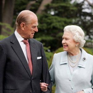 Queen Elizabeth II Shares Loving Tribute to Late Husband Prince Philip 1 Day After His Death