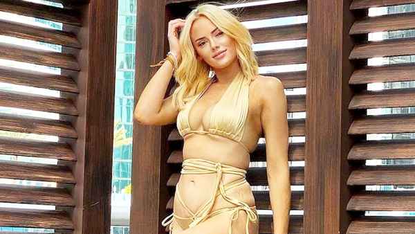 Southern Charm Kathryn Dennis Is Proud Show Off Her Stretch Marks
