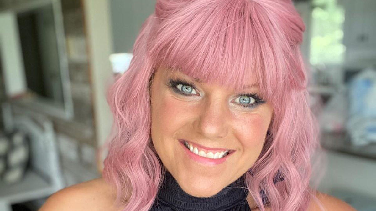 ‘Survivor’ Alum Sunday Burquest Dies at Age 50 After Battling Esophageal and Ovarian Cancer