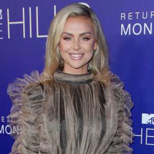 Vanderpump Rules’ Lala Kent Breast-Feeds Daughter Ocean in New Photo: I’m ‘Digging’ This