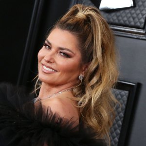 Watch Shania Twain Recreate Her ‘Man! I Feel Like Woman’ Outfit