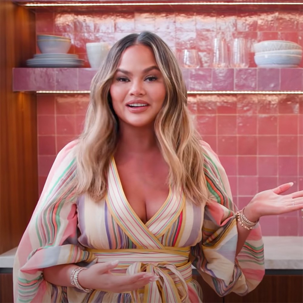 chrissy-teigen-wrap-top1