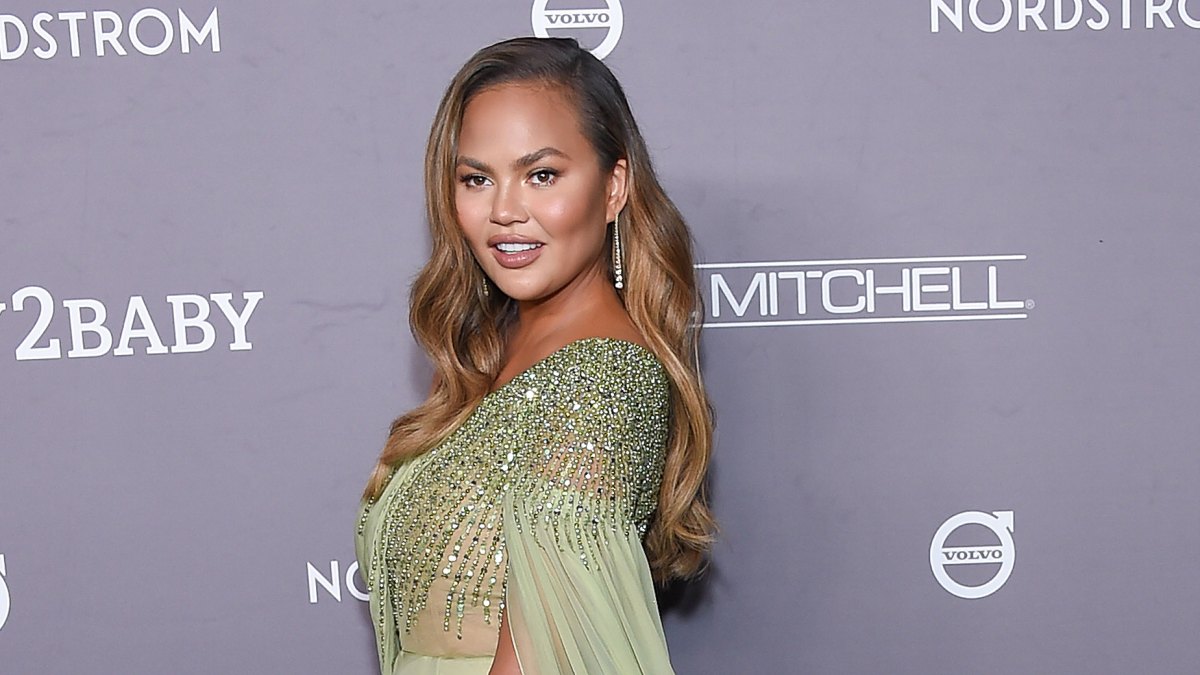 chrissy-teigen