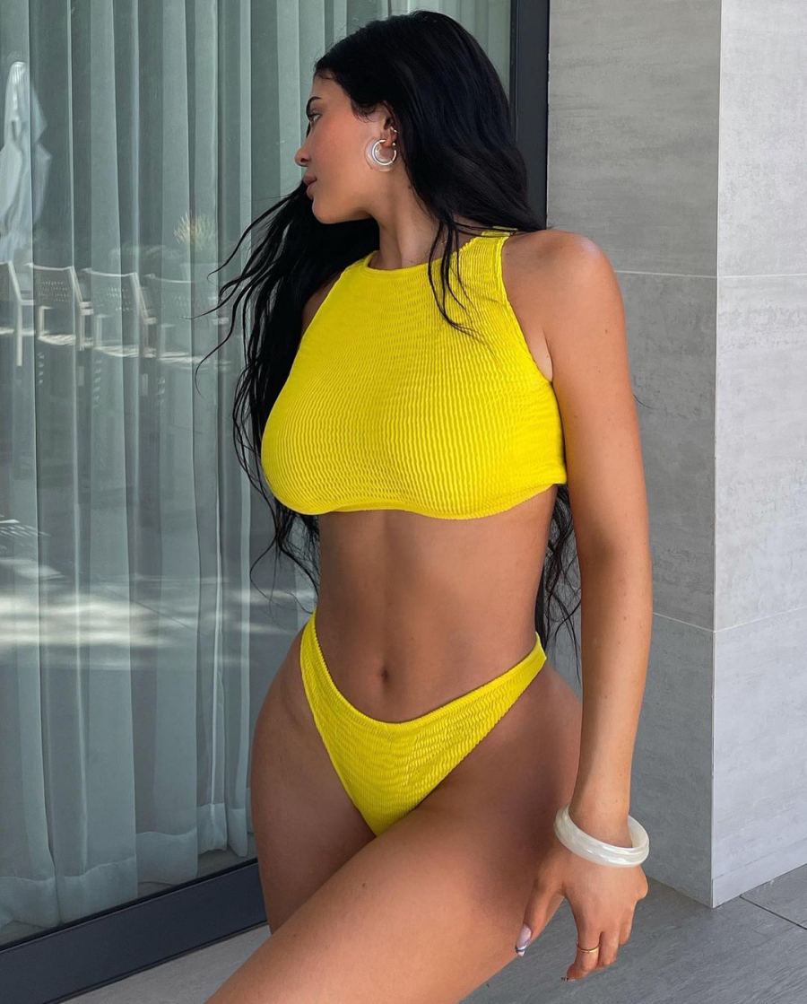 A Round Up of the Best Kardashian-Jenner Bikini Pictures: From Kris’ Throwback to Kourtney’s Tiny String 2-Piece