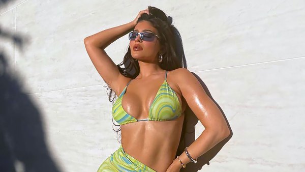 Heating Up! See the 10 Best Celebrity Bikini Bodies of 2021 — Watch!