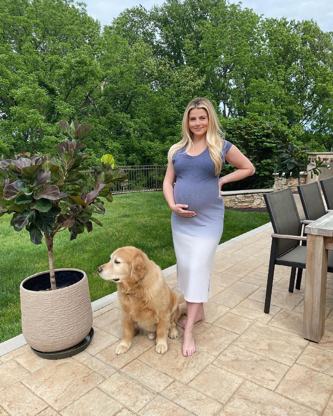 39 Weeks! Pregnant Lauren Sorrentino Shares ‘Last Bumpdate’ Photo