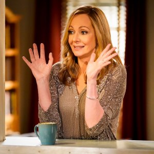 Allison Janney Has ‘Theories’ About Why ‘Mom’ Is Ending — But Was 'Told Not to Express Them'