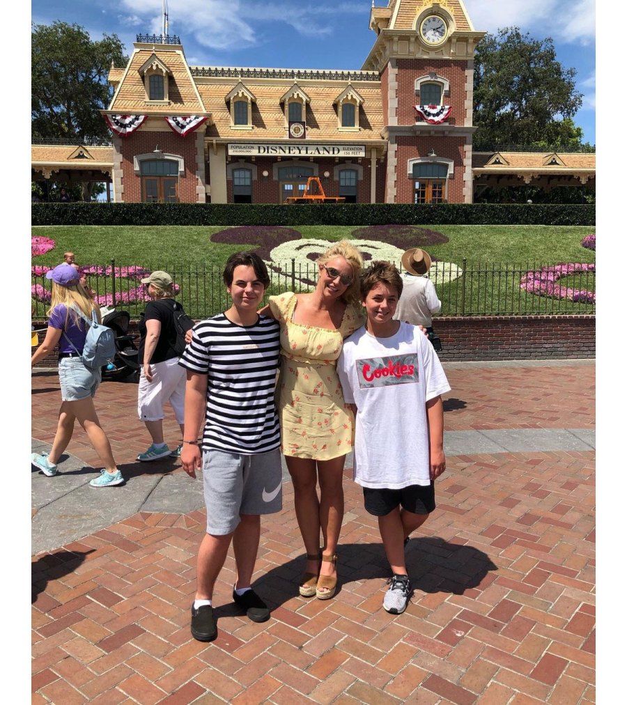 Britney Spears Reflects on Having Sons With Kevin Federline Very Young 3