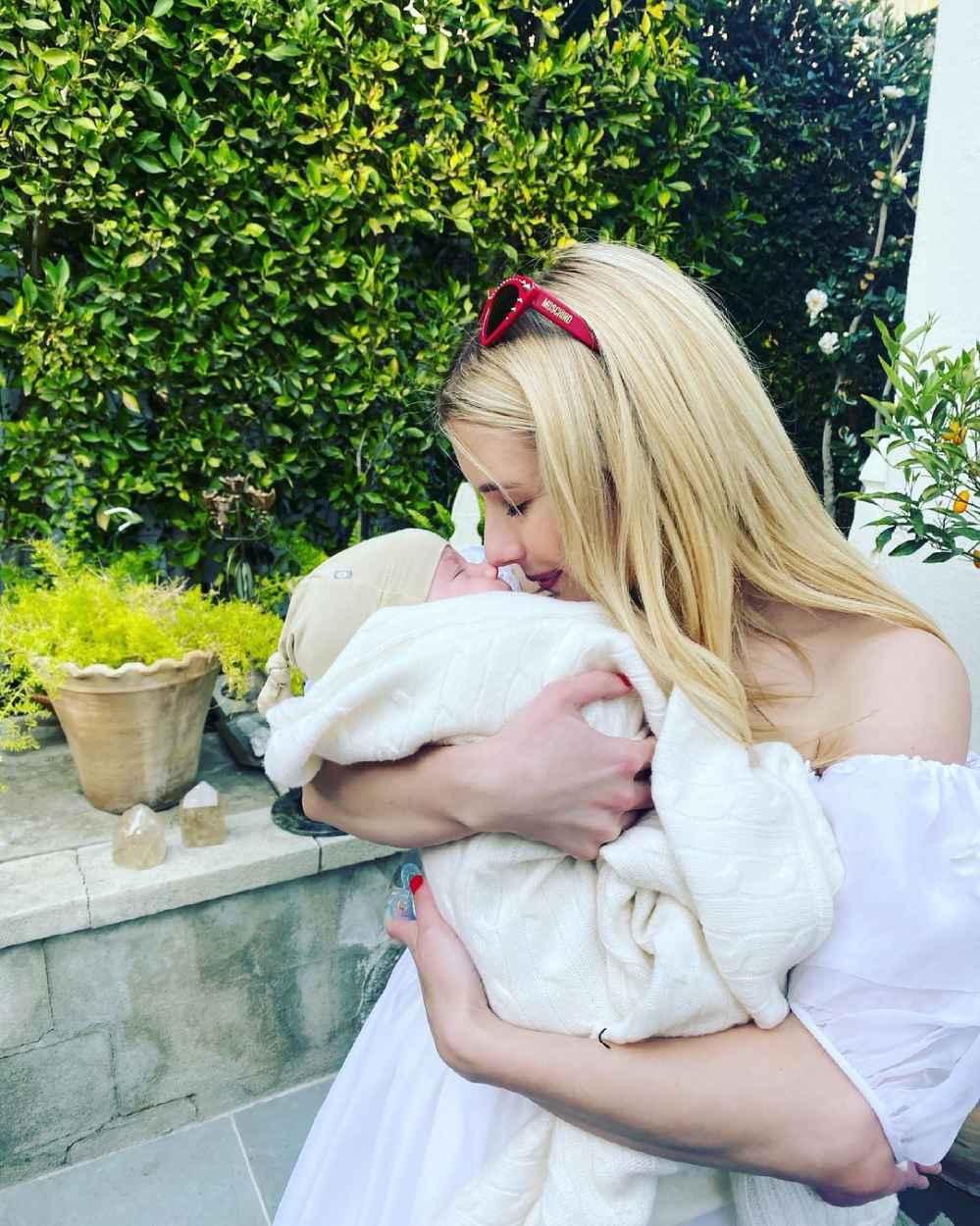 Emma Roberts Shows Her and Garrett Hedlund&rsquo;s Son Rhodes&rsquo; Face for 1st Time on Mother&rsquo;s Day