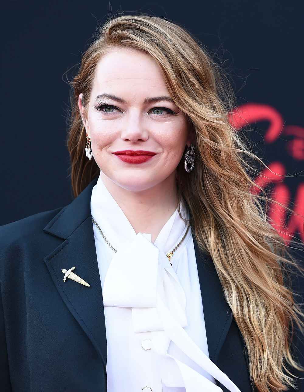 Emma Stone Rocks Cruella-Inspired Suit at 1st Red Carpet Since Giving Birth